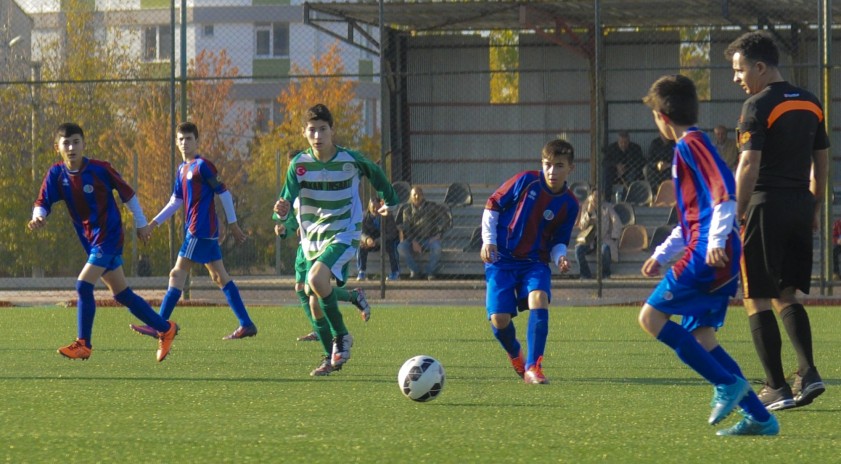 Anadolu Üniversitesi U-14 Takımı finale gidemedi