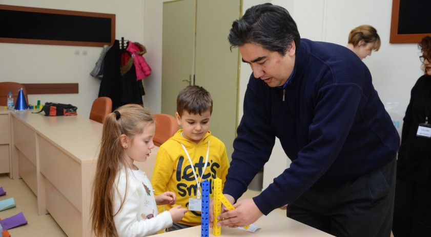 Çocuk Üniversitesi eğlendirirken öğretmeye devam ediyor