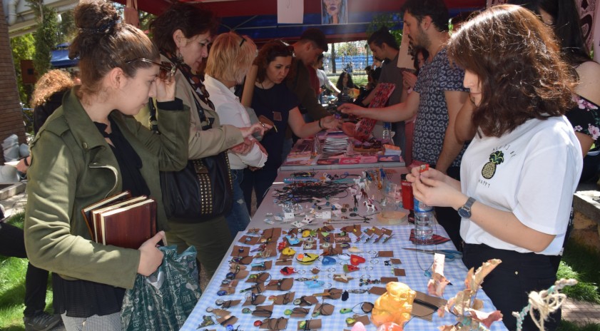 Güzel Sanatlar Fakültesi Geleneksel “Bahar Panayırı” kuruldu