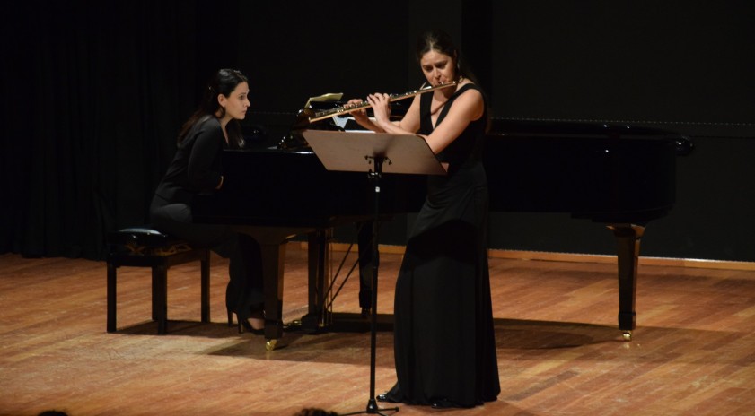 Müzikseverler flüt-piyano konserinde buluştu