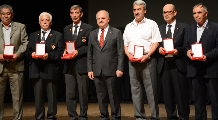 Kıbrıs Barış Harekâtı gazilerine madalya ve berat tevcih töreni