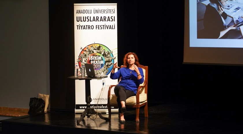 Uluslararası Tiyatro Festivali’nde “Belgesel Tiyatro” konuşuldu