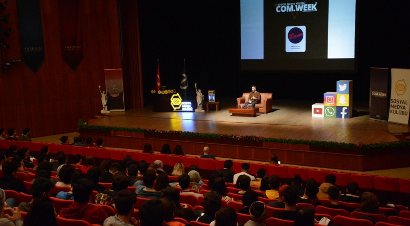 Anadolu Üniversitesi'nde 140journos söyleşisi