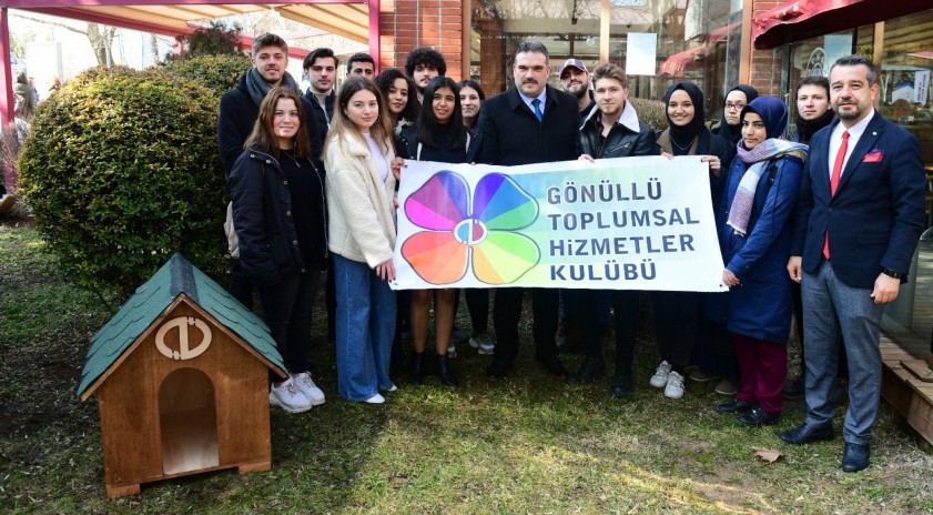  Anadolu Üniversitesi’nden Dünya Kediler Günü’nde anlamlı etkinlik