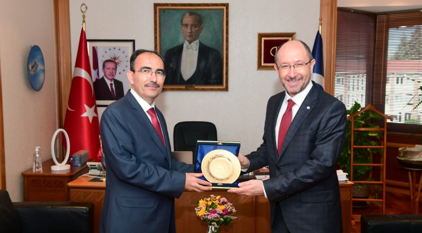 Bilecik Şeyh Edebali Üniversitesi Rektörü Prof. Dr. Şükrü Beydemir’den Rektör Erdal’a hayırlı olsun ziyareti