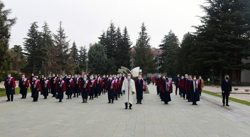 Büyük Önder Gazi Mustafa Kemal, ebediyete irtihalinin 82. yılında Anadolu Üniversitesi’nde anıldı