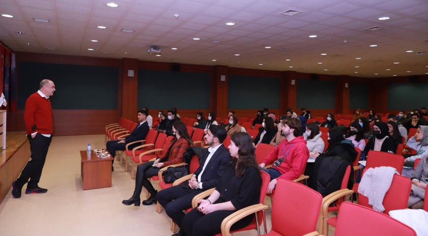 Anadolu Üniversitesi öğrencileri sektörle buluştu