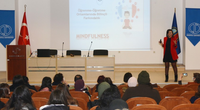 “Eğitimde Biz Bize” seminerlerinde Mindfulness konuşuldu