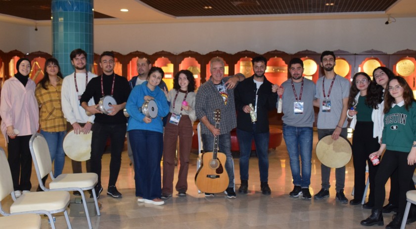 TÜDAM’da Duyguların Dili “Söz Biter Müzik Konuşur” Konferansı gerçekleştirildi