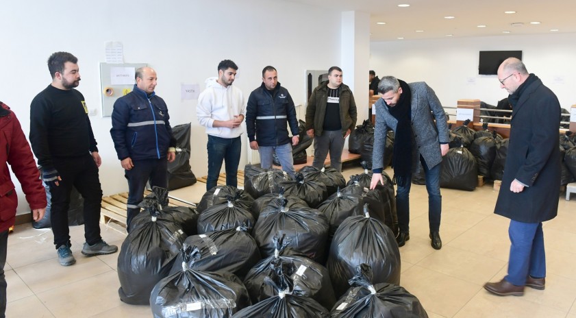 Anadolu Üniversitesinde toplanan yardımlar deprem bölgesine ulaştı