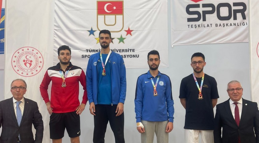 Anadolu Üniversiteli sporcudan altın madalya