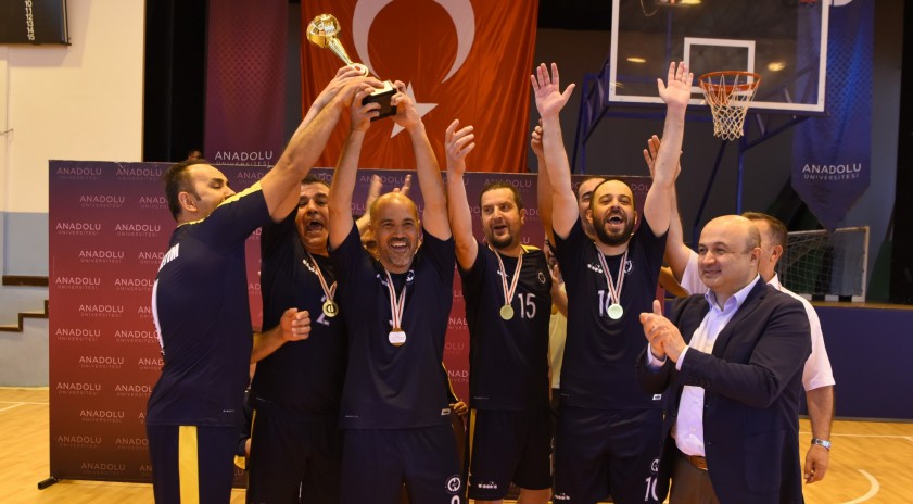 Personel Voleybol Turnuvası şampiyonu AÖF oldu