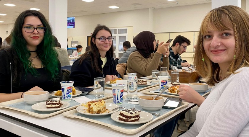 Anadolu Üniversitesinde aralık ayının ilk öğle yemeğini yine öğrenciler belirledi