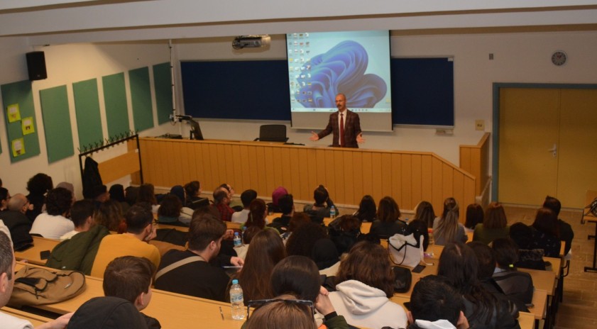 Turizm Fakültesinde “Osmanlı’nın Son Döneminde Eskişehir’in Sosyo Kültürel Yapısı” konuşuldu