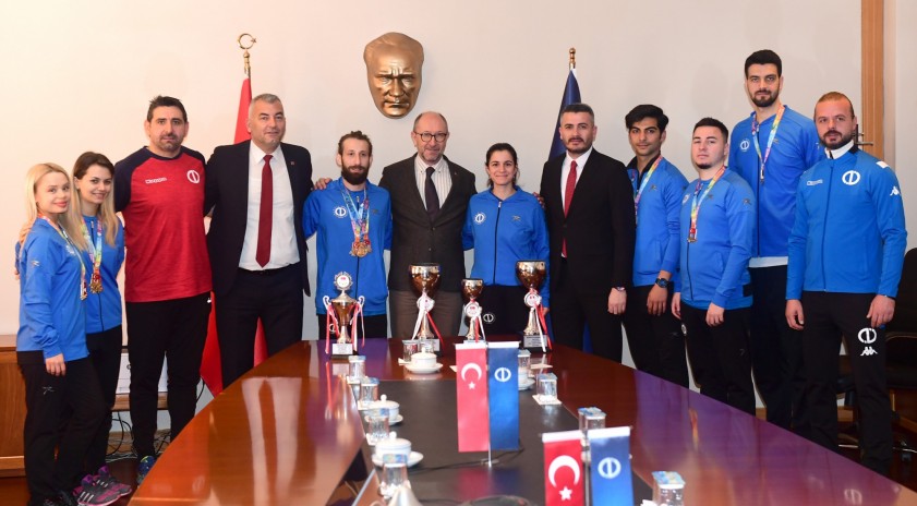 Rektör Erdal, şampiyon sporcuları ağırladı