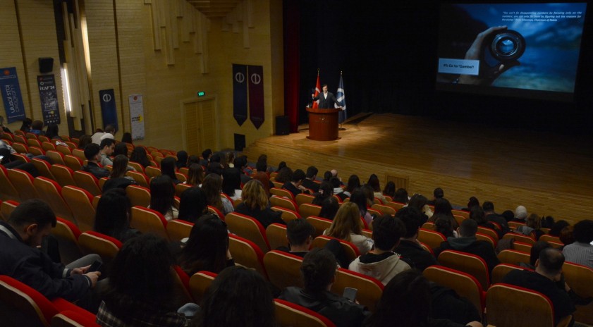 “Leadership” söyleşisi İKAF’24’te genç yeteneklerle buluştu