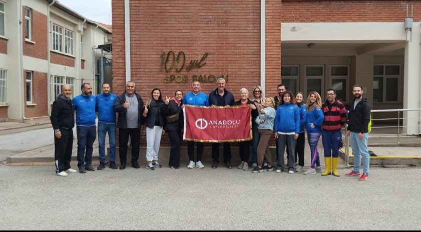 Üniversitemiz Voleybol ve Basketbol takımları kupa için mücadele edecek