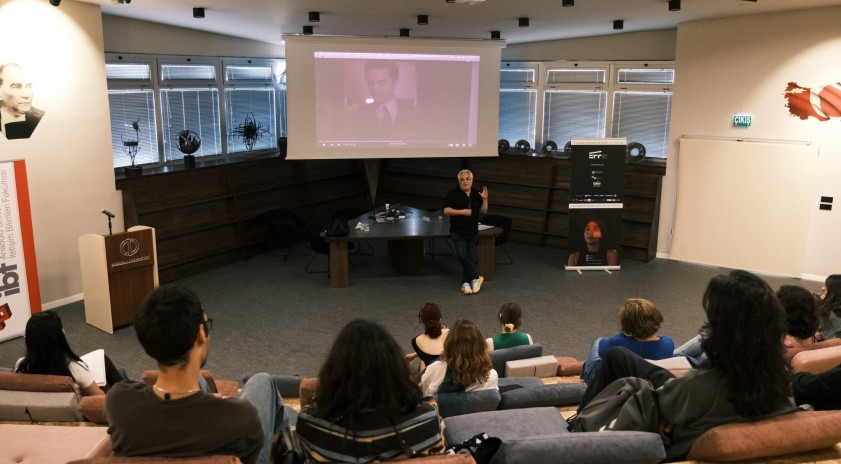 Ümit Ünal’dan Eskişehir Uluslararası Film Festivalinde senaryo dersi: “Sinema Hikâye Anlatmaktır”