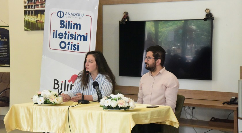 Bilim Kafe’nin ilk etkinliğinde ileri yaşlarda akılcı ilaç kullanımı ele alındı