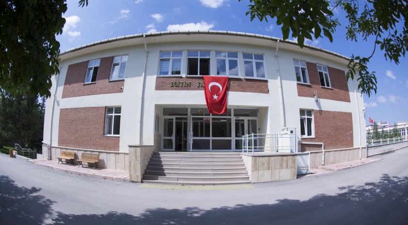 Eğitim Fakültesi, Türkiye’deki eğitim fakülteleri arasında öne çıkıyor