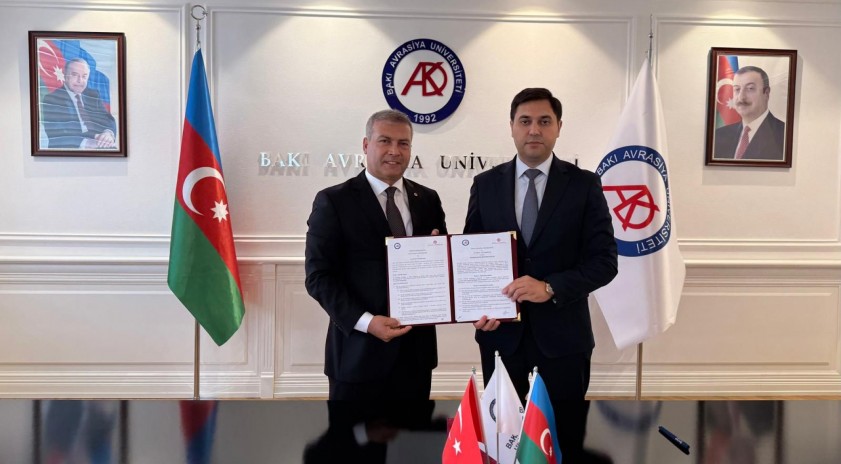 Prof. Dr. Adıgüzel’in uluslararası eğitim hamlesi Azerbaycan’da sürüyor