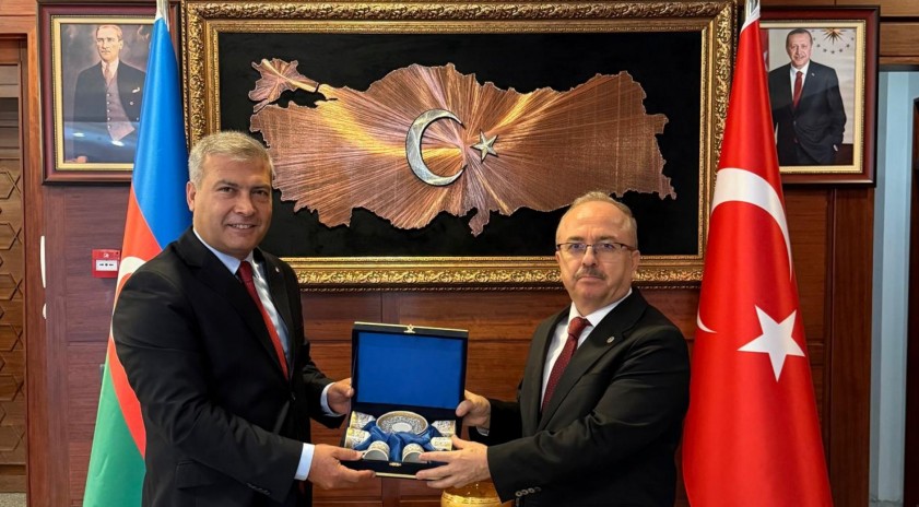 Anadolu Üniversitesi Rektörü Prof. Dr. Yusuf Adıgüzel, Bakü Büyükelçisi Birol Akgün ile bir araya geldi