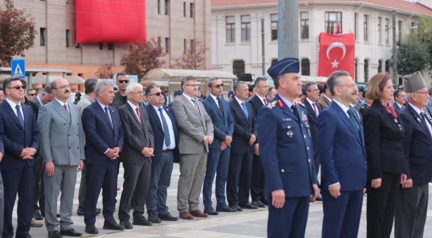 Rektör Adıgüzel, 19 Eylül Gaziler Günü törenine katıldı