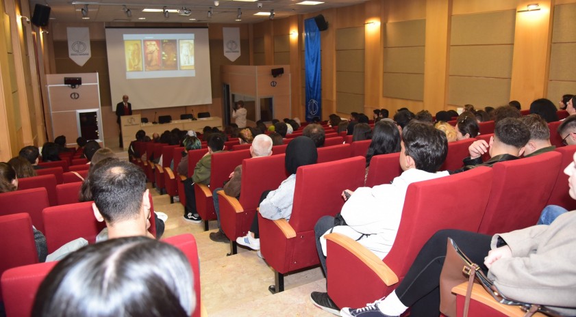 Edebiyat Fakültesinde “Pamphylia Heykeltıraşlığı” semineri gerçekleştirildi