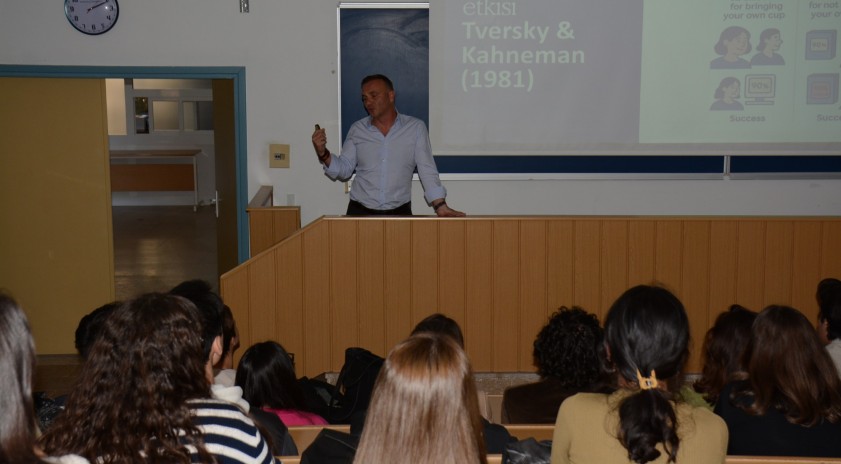 Turizm Fakültesinde “Teoriler Sıkıcı mı? Araştırmaların Patikası” semineri düzenlendi