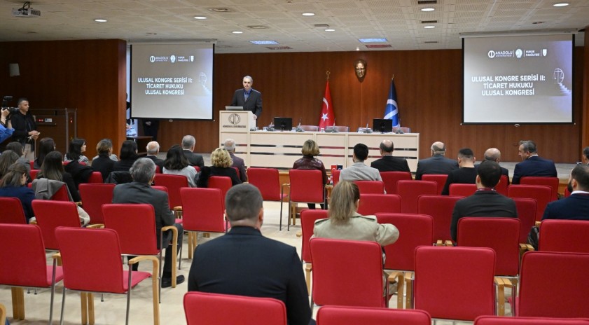Anadolu Üniversitesi’nde “Ticaret Hukuku Ulusal Kongresi” başladı           