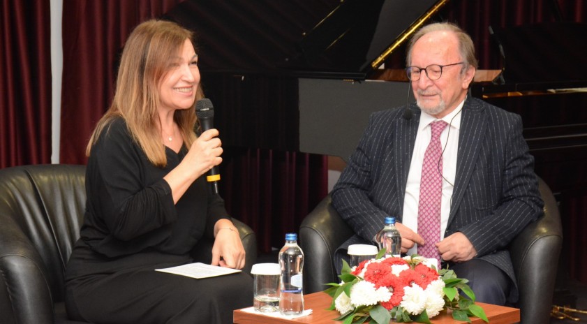 Usta Çini Sanatçısı Mehmet Gürsoy “Çini Sanatının Sırlarını” anlattı