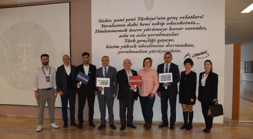 Denetim Kul&uuml;b&uuml; sekt&ouml;rden isimleri &ouml;ğrencilerle buluşturdu