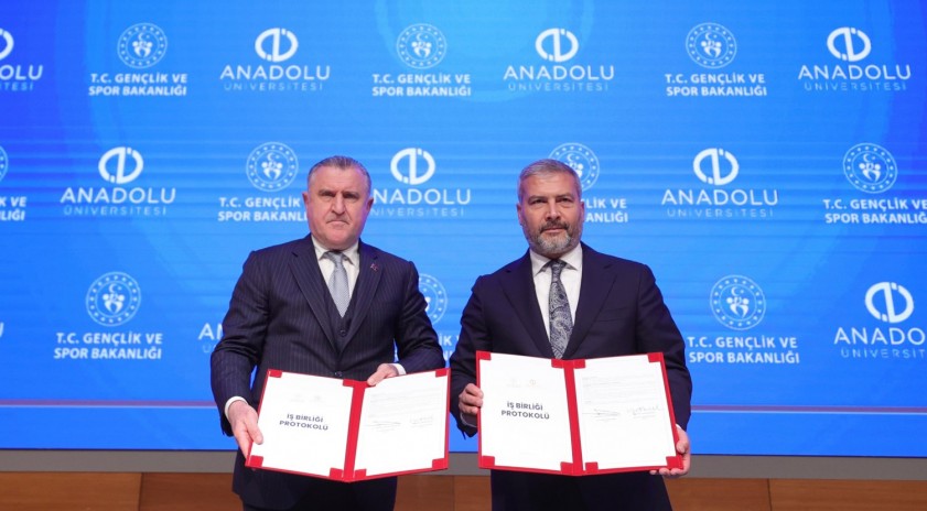Anadolu &Uuml;niversitesi ile Gen&ccedil;lik ve Spor Bakanlığı Arasında Stratejik İş Birliği Protokol&uuml; İmzalandı