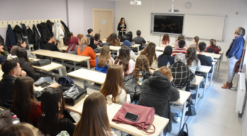 "Kamuda Sosyal Hizmet: Merkez Kariyer Uzmanlığına Doğru Bir Yolculuk" etkinliği d&uuml;zenlendi