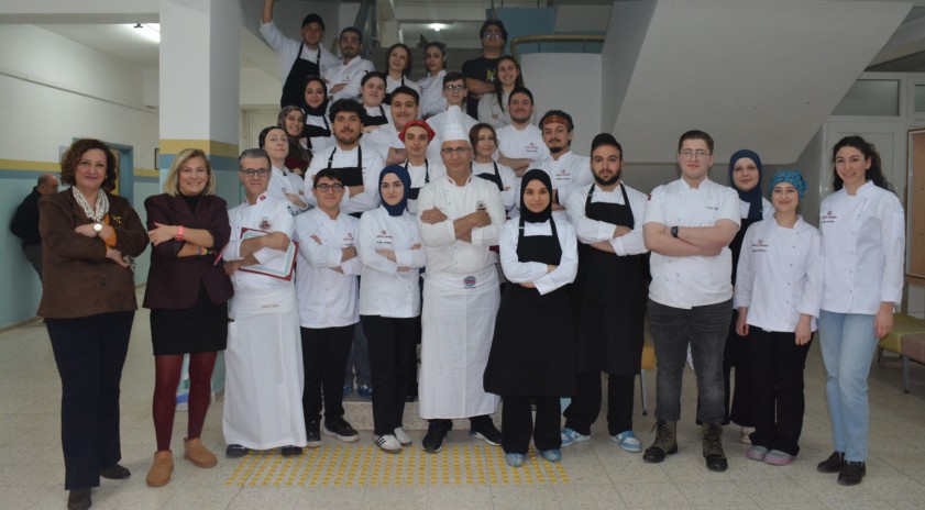 Turizm Fak&uuml;ltesi ve Gastronomi Kul&uuml;b&uuml;&rsquo;nden &ldquo;Et ve Balık At&ouml;lyesi&rdquo;