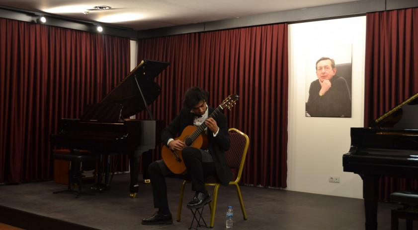 Gitar resitali ger&ccedil;ekleştirildi