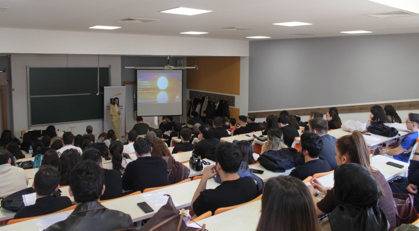 Denetim sekt&ouml;r&uuml;nde kariyer olanakları İİBF&rsquo;de ele alındı