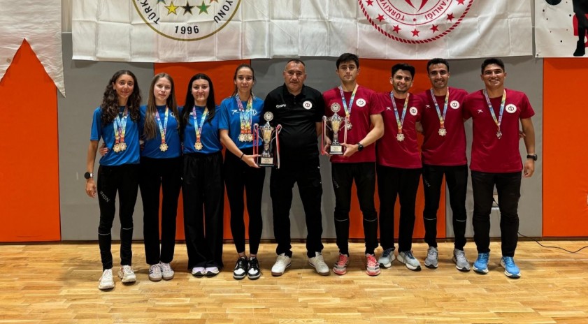 Anadolu &Uuml;niversitesi &ouml;ğrencileri d&uuml;nya şampiyonasına katılma hakkı kazandı