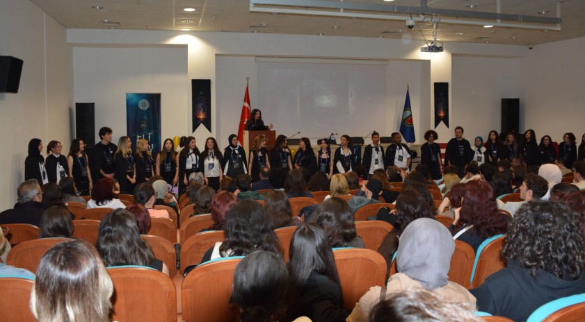 Geleceğin eğitimcileri 3. ELT G&uuml;n&uuml;n&uuml;n "Sihirli Yolculuğu"nda buluştu