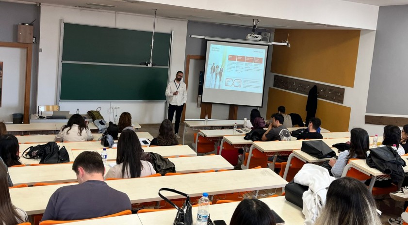 Big Four temsilcileri İİBF &ouml;ğrencileriyle buluştu