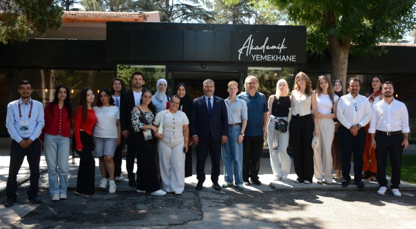Anadolu &Uuml;niversitesi uluslararası T&uuml;rkoloji &ouml;ğrencilerini ağırladı